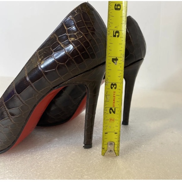 Christian Louboutin vintage Bianca Crocodile Heels 37 1/2 - Picture 4 of 9